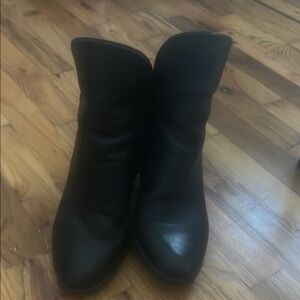 THE FLEXX Black Ankle Boots Sleek Design Chunky Heel